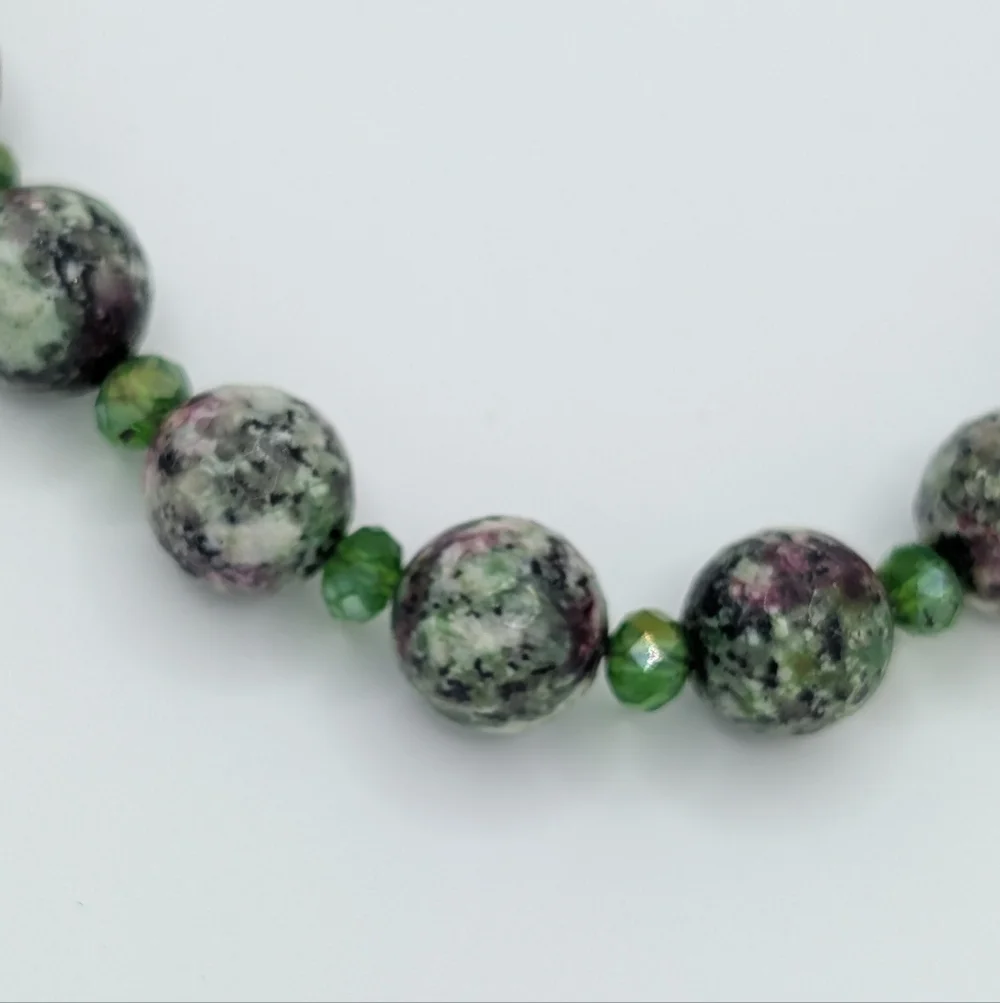 Ruby Zoisite Faceted Bead Necklace 20" - Picture 5 of 10